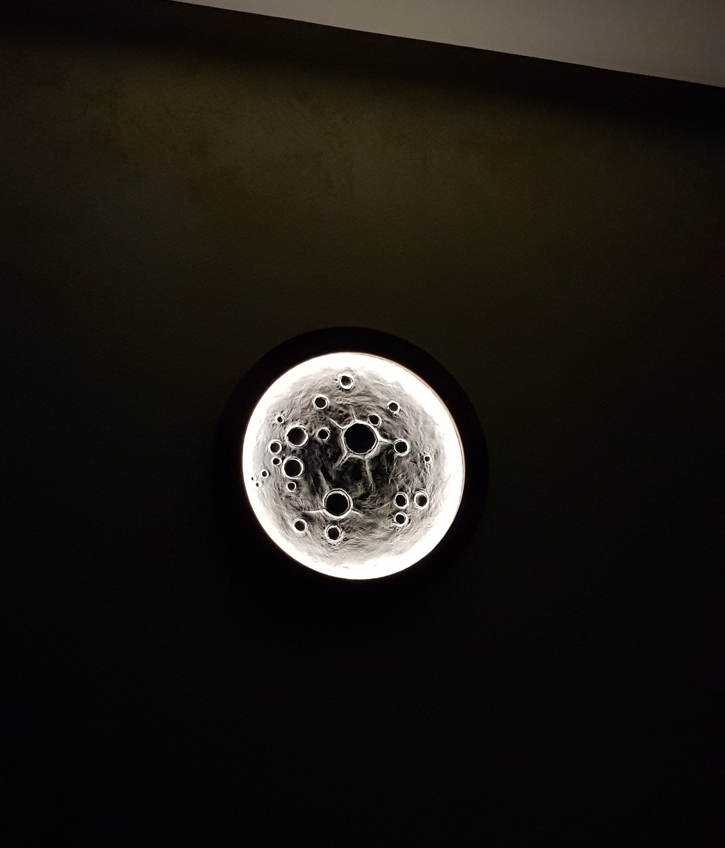 DIY Realistic Moon Lamp - Handcrafted Lunar Masterpiece!